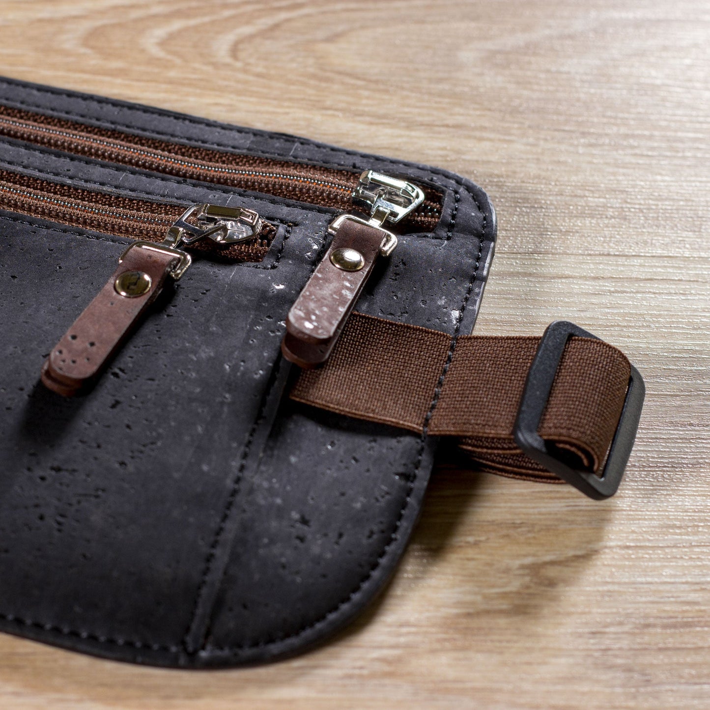 Travel_Money_Belt_black_pullers