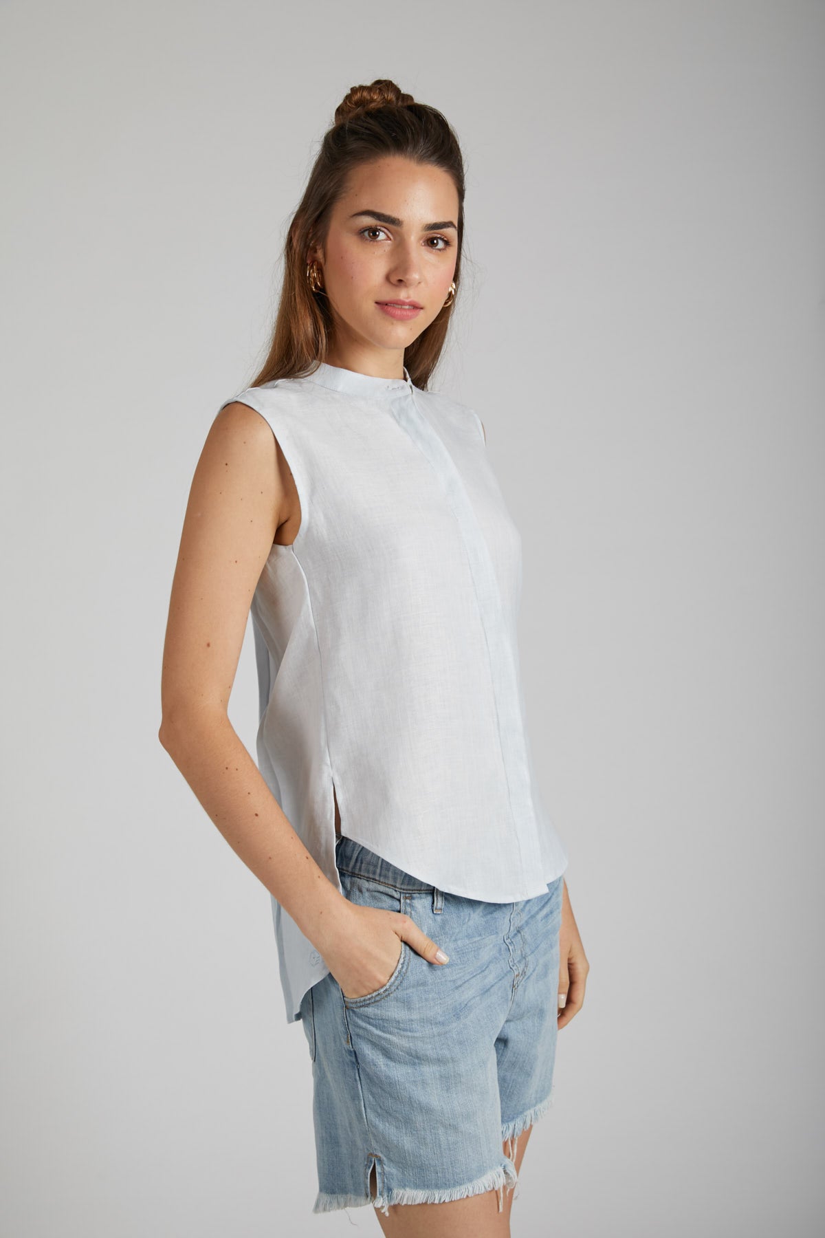 B. Label Zephyr Sleeveless Shirt for Women