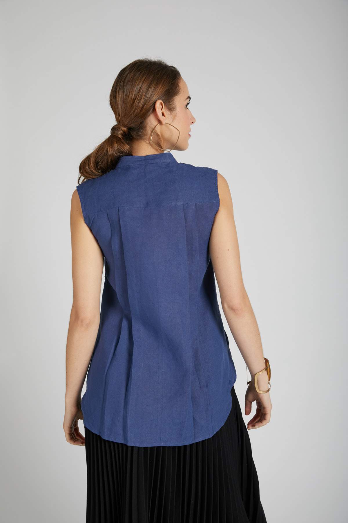 B. Label Zephyr Sleeveless Shirt for Women